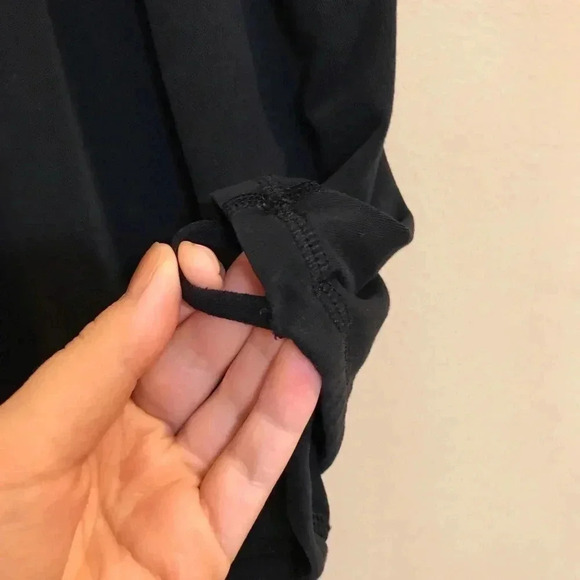 Lululemon Rhythmic Tank Black Ocean Blue sz 6 Top Workout Yoga Built In Bra - Picture 8 of 10